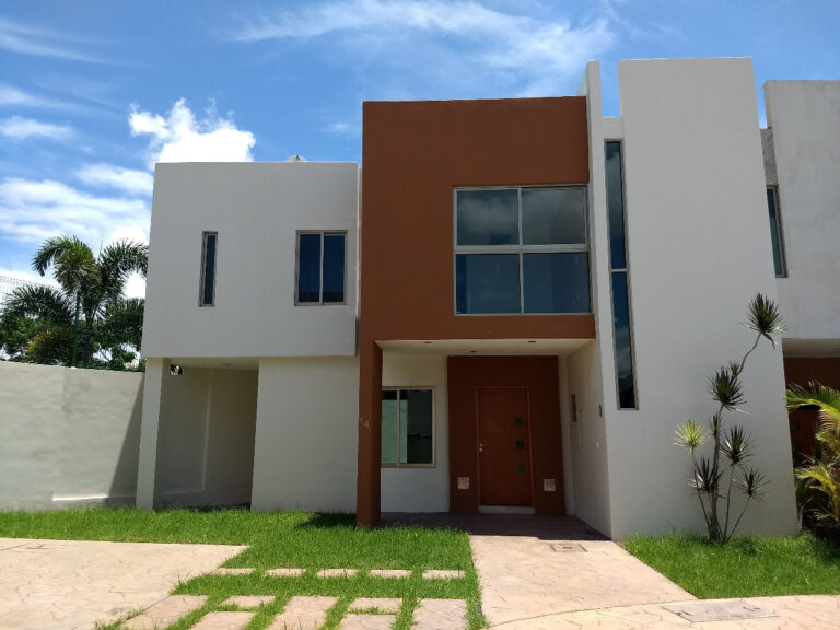 Residencial Lirios - fachada casa-3